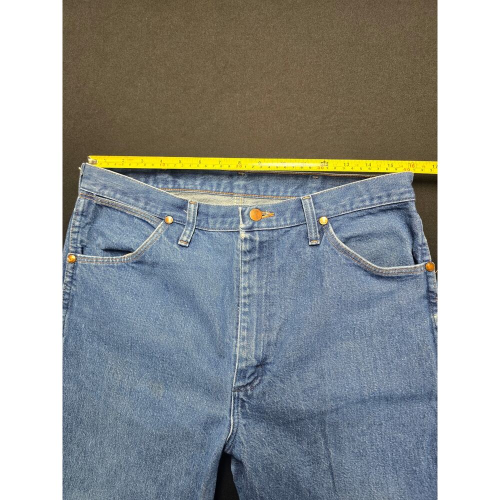 Wrangler Mens 35x34 Blue Denim Jeans Relaxed Fit Straight Leg 100% Cotton - Picture 12 of 14